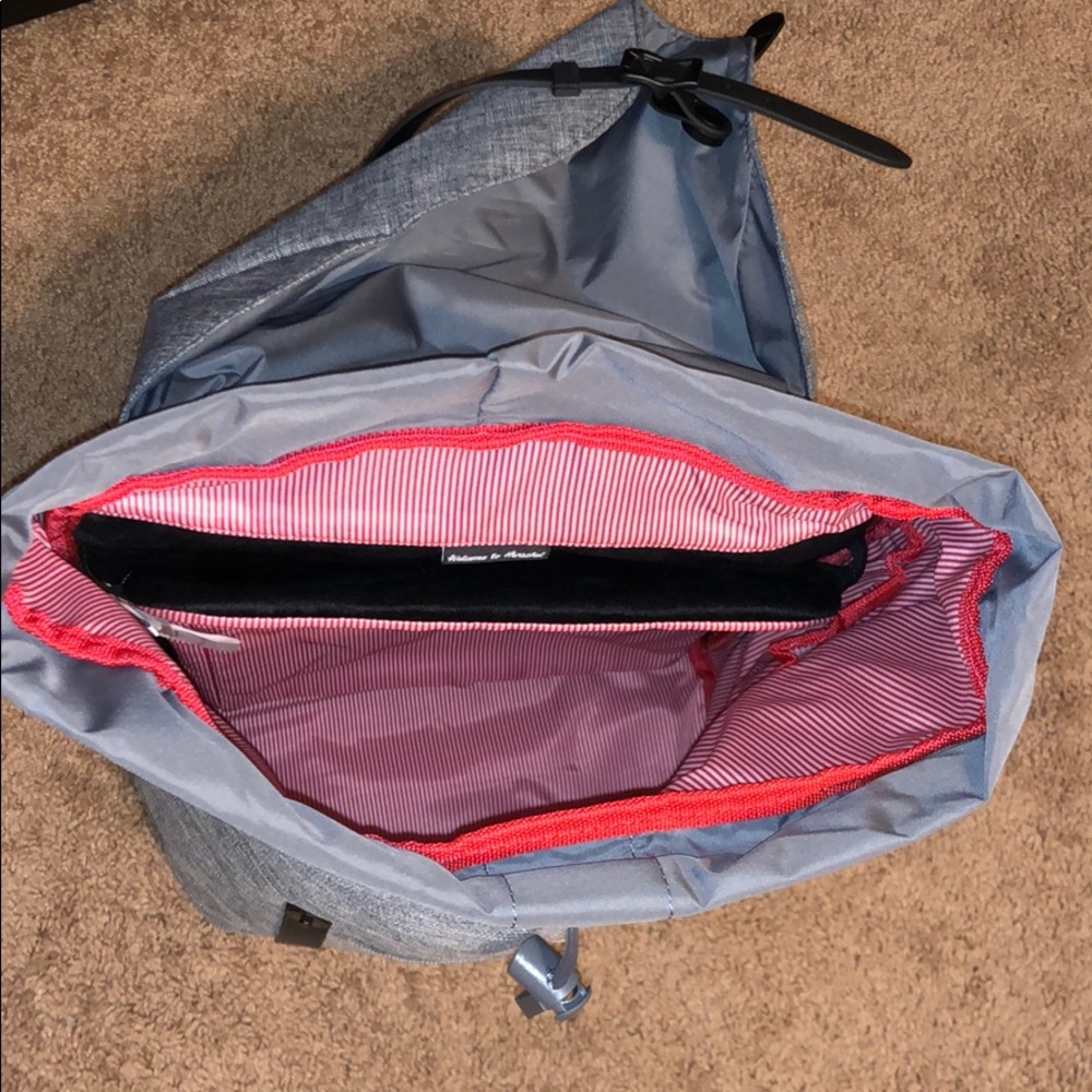Retreat Backpack ๐ - Picture 7 of 7